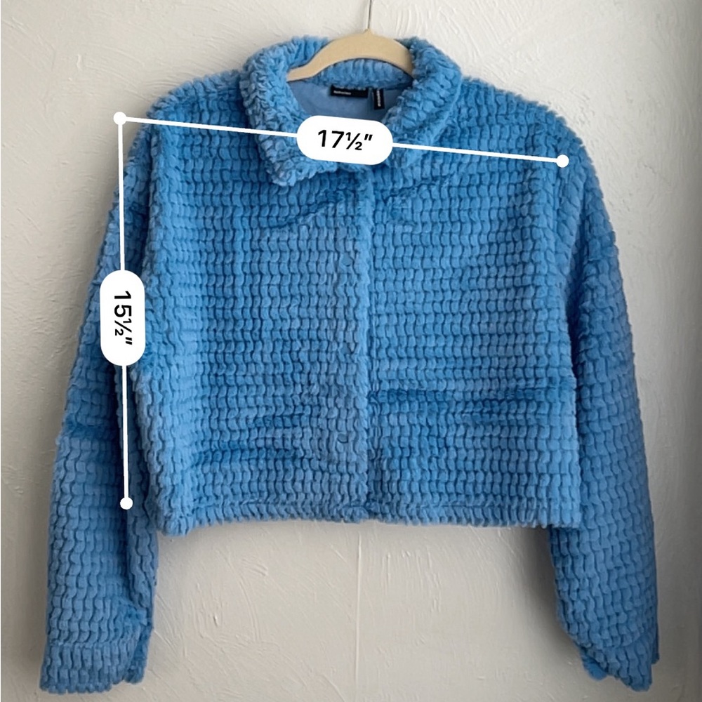 Cropped Fuzzy Snap Closure Jacket - Picture 4 of 5